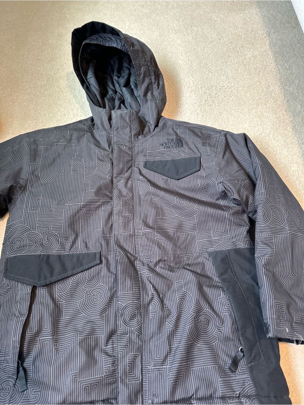 The North Face Black Patterned Hooded Ski Jacket - Kids 12